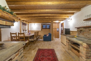 Studio | Living area | Flat-screen TV - Gorizia Sweet Minihouse with Parking (Gorizia)