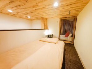 2 bedrooms, desk, free WiFi, bed sheets