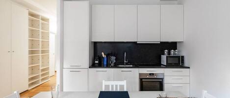 Fridge, microwave, oven, dishwasher