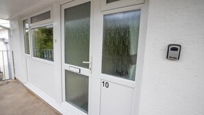 Exterior detail - Waters Edge 10 (Saundersfoot)