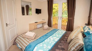 3 室のベッドルーム、アイロン / アイロン台、WiFi、ベッドシーツ