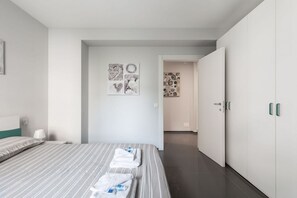 2 chambres, bureau, fer et planche à repasser, Wi-Fi gratuit
