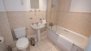 Apartment, 2 Bedrooms | Bathroom - Celador Apartments - Bear Wharf (Reading)