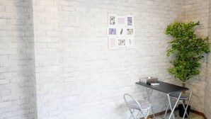 Twin Room | Living area | Flat-screen TV - Poshtel Osaka240 (Osaka)
