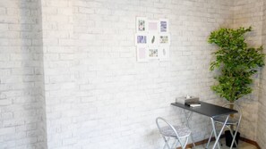 Twin Room | Living area | Flat-screen TV - Poshtel Osaka240 (Osaka)