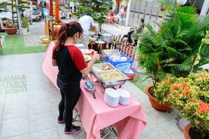 Outdoor dining - Haku Boutique Hotel Vung Tau (Vung Tau)