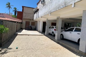 免費自助停車