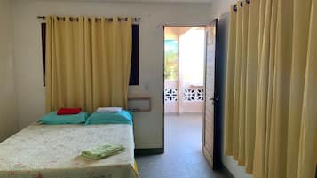 Double Room | Iron/ironing board, free cribs/infant beds, rollaway beds, free WiFi
