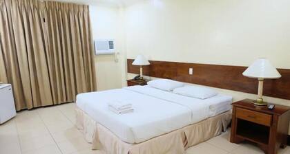 Dotties Place Hotel and Restaurant