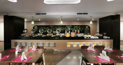Yusra Inn Hotel Bekasi