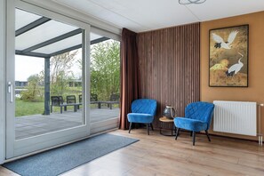 Interior - Detached bungalow for 8 people, fully equipped. (Schoonloo)