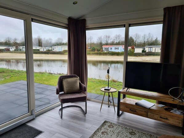 Interior - Detached chalet for 4 people, fully equipped. (Schoonloo)