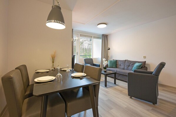 Dining - Apartments in the main building, suitable for 2 people. (Doorn)