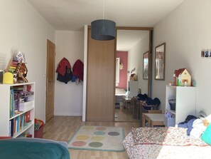 3 chambres, fer et planche à repasser, Wi-Fi gratuit