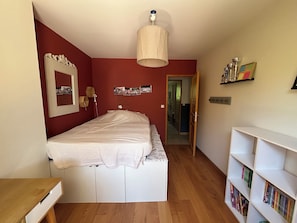 4 Schlafzimmer, Bügeleisen/Bügelbrett, kostenloses WLAN