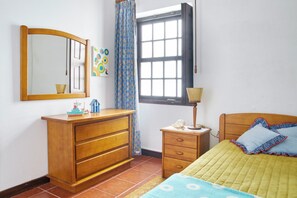 4 Schlafzimmer, Schreibtisch, Bügeleisen/Bügelbrett, kostenloses WLAN