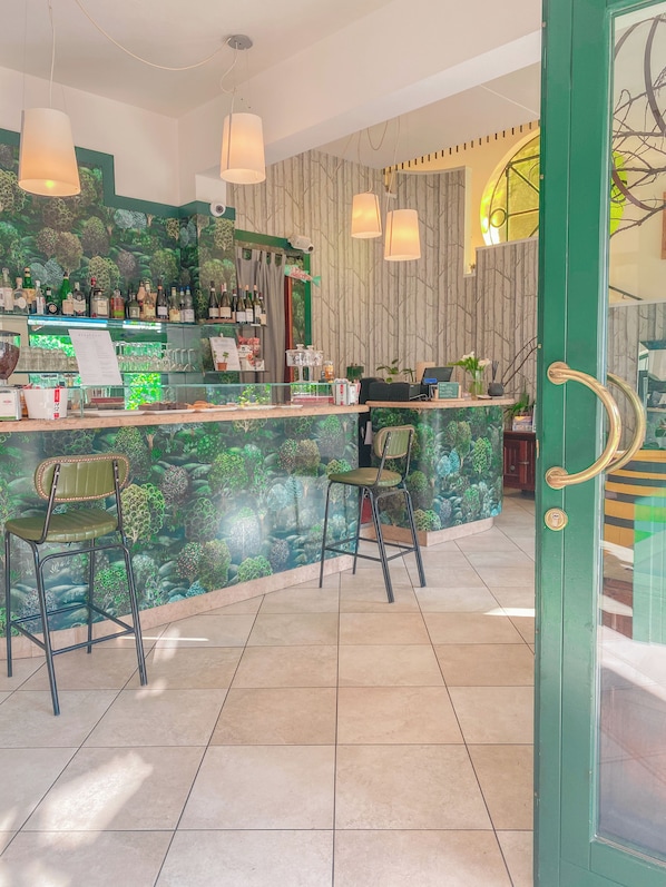 Bar (on property) - L'Ennesima Osteria con Alloggio - Bike Hotel (Toscolano Maderno)