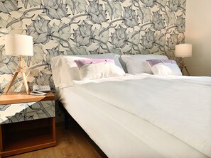 Phòng phong cách cổ điển | Chăn bông, trang trí khác biệt 