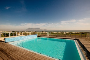Outdoor pool, a heated pool - Voir la Mer - Blouberg Beach (Table View)