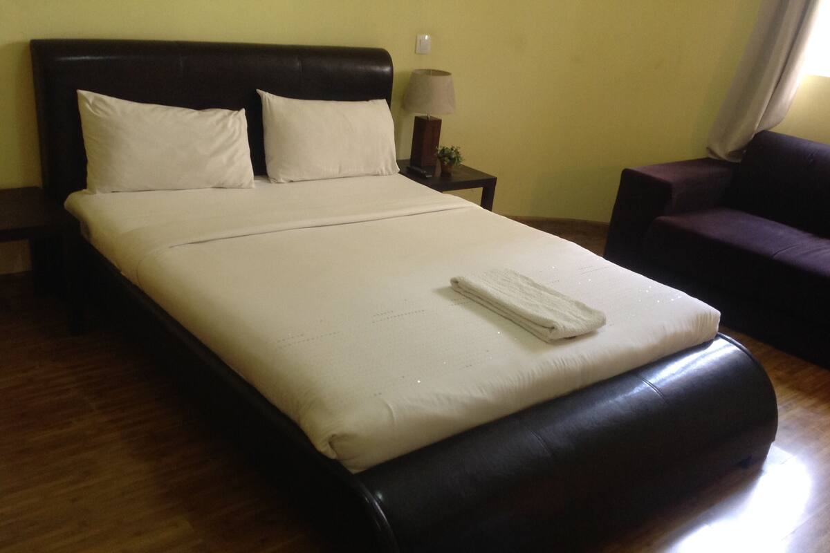 Phòng đơn Economy | Minibar, két bảo mật tại phòng, bàn, bàn ủi/dụng cụ ủi quần áo 