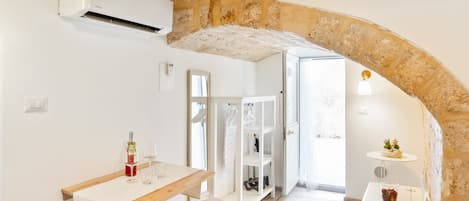 Doppelzimmer | Essbereich im Zimmer
