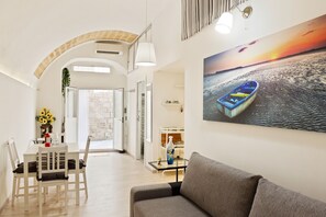 Apartment, 1 Schlafzimmer | Wohnbereich | Flachbildfernseher