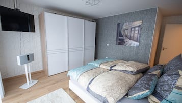 1 bedroom, desk, iron/ironing board, free WiFi