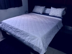 Habitación Confort | Wifi gratis y ropa de cama