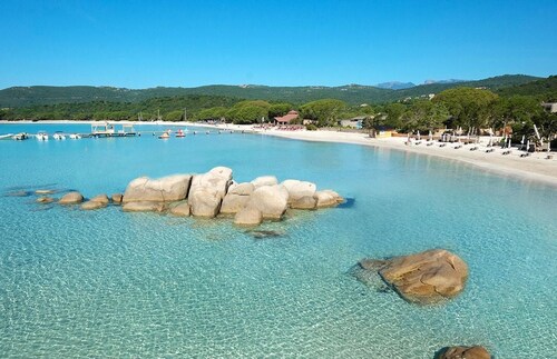 Magnifique villa avec piscine privative sécurisée avec superbe vue très dégagée