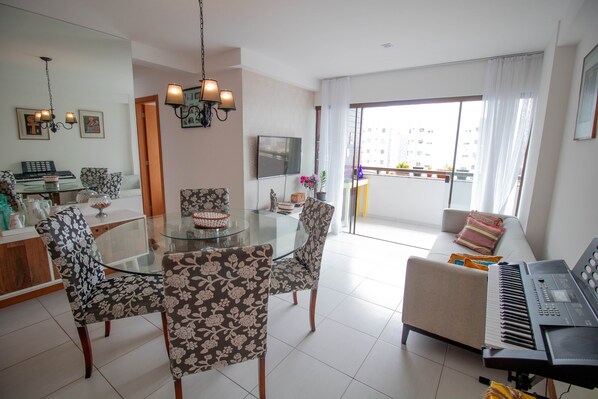 Apartment, 3 Bedrooms | Living room | TV - PB02 Ap. a 500m do Fiesta Pituba (Salvador)