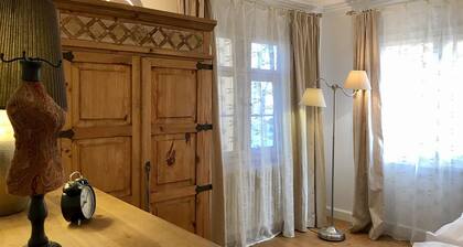 Ferienwohnung Am Stadtpark - Charmant, seenah, zentral in historischem Gebäude