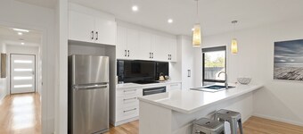 TORQUAY Beach + Table Tennis