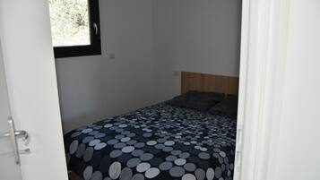 2 bedrooms, WiFi, bed sheets