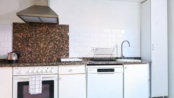 Fridge, microwave, oven, dishwasher