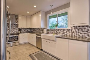 Microonde, lavastoviglie, macchina per tè/caffè, tostapane