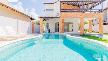 Alpehytte | Basseng | Utendørsbasseng