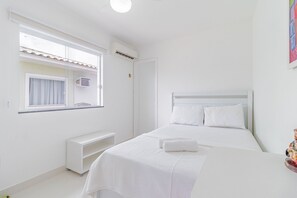 Casa | 4 quartos, cortinas blackout, ferros/tábuas de passar roupa
