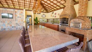 Área de parrillas y picnic