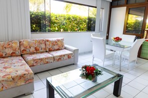 Casa, 3 quartos | Sala de estar | TV