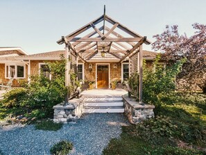 Exterior - Owl Point - Waterfront Maine (Blue Hill)