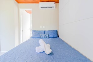 Bungalow, 3 Bedrooms | 3 bedrooms, desk, free WiFi, bed sheets