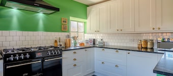 The Retreat - M555306