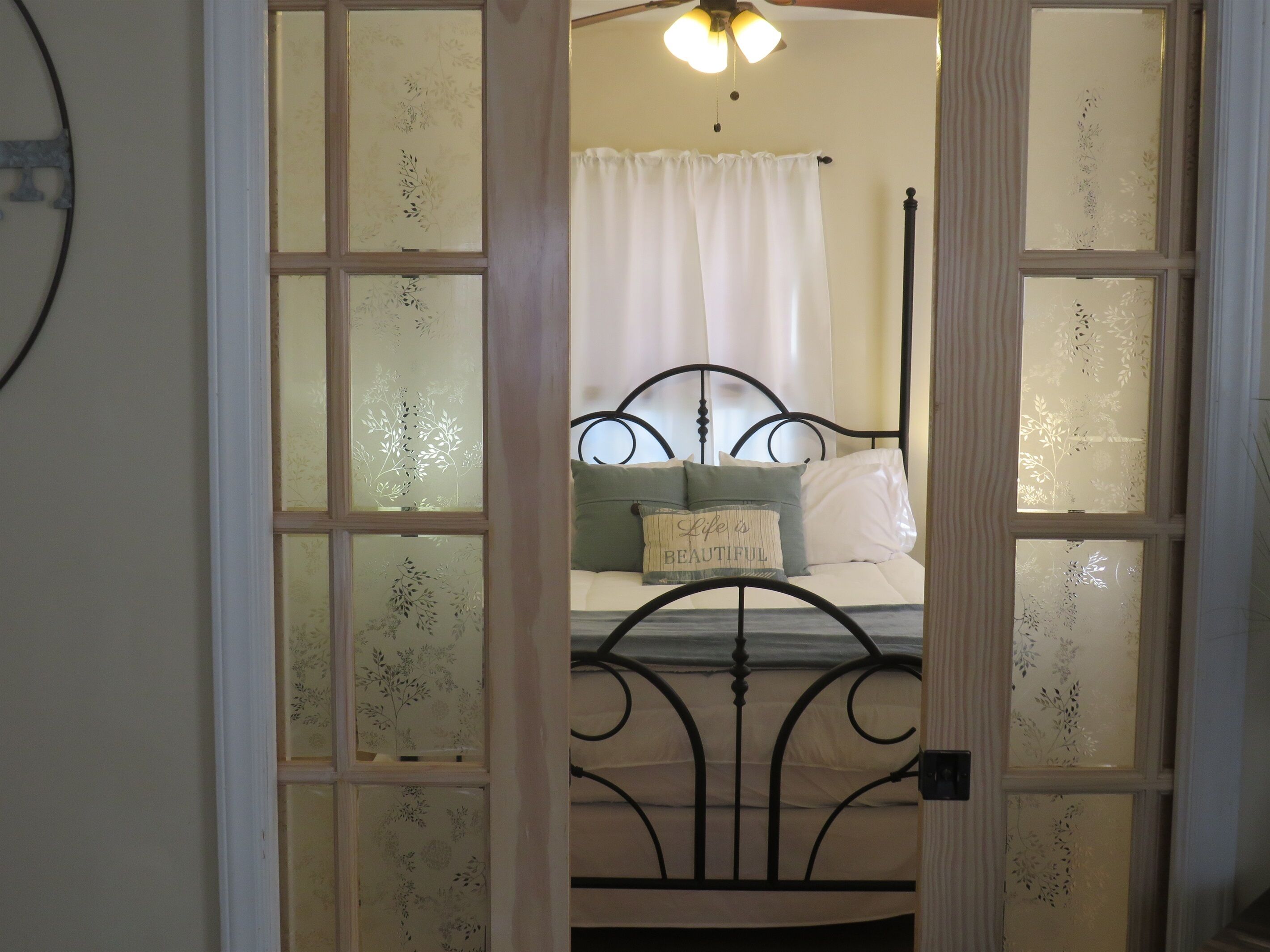 1 bedroom, iron/ironing board, travel cot, WiFi