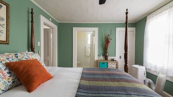 1 dormitorio, tabla de planchar con plancha, wifi y ropa de cama