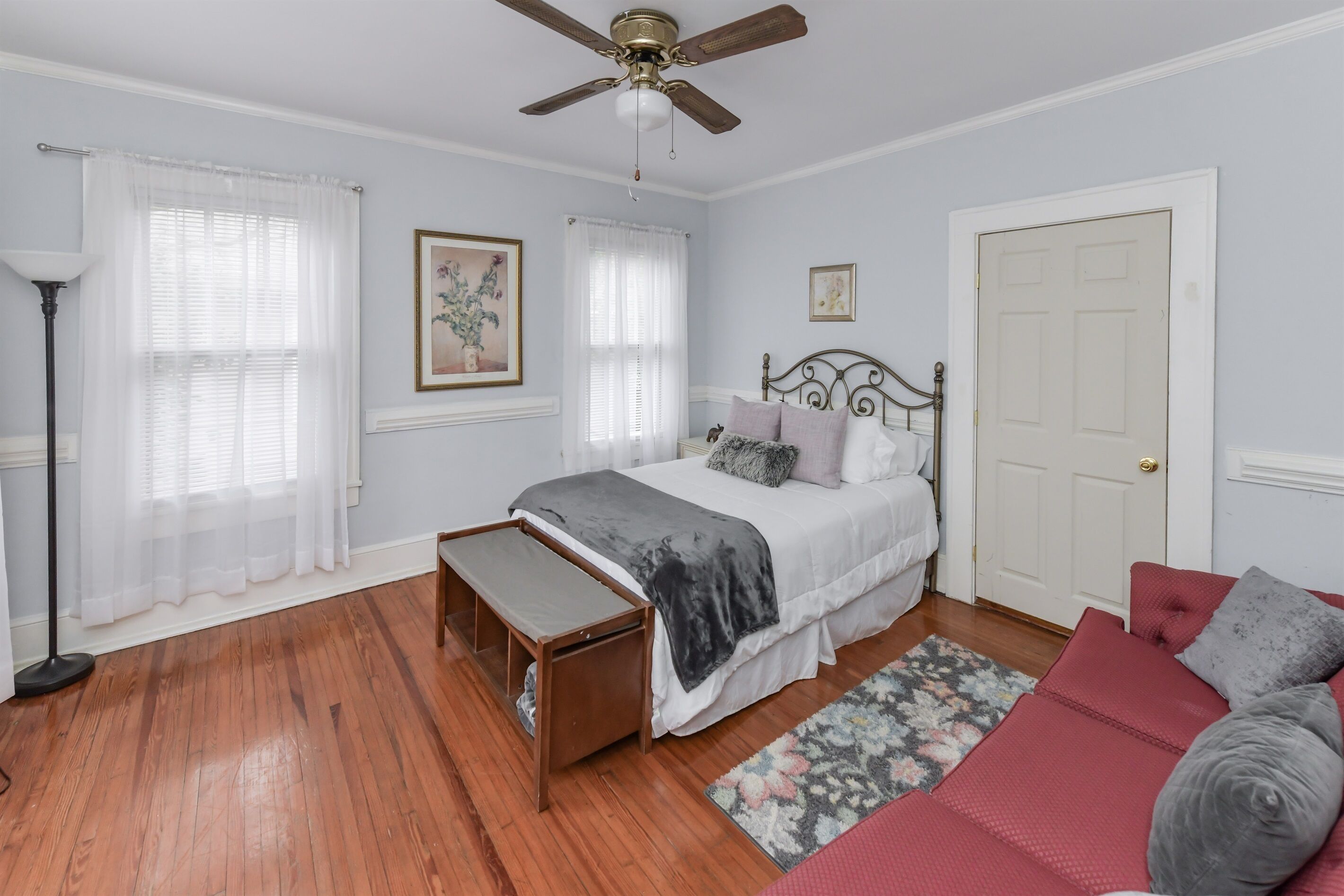 3 bedrooms, iron/ironing board, travel cot, WiFi