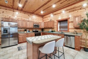 Unclassified image, 4 of 68, button - Pigeon Forge 6BR Cabin | Indoor Pool (Pigeon Forge)