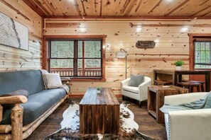 Smart-TV, Kamin, Arbeitsbereiche