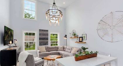 The Brownstone - 1 Block to Downtown Bentonville