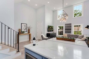 Televisión, videojuegos y oficina 