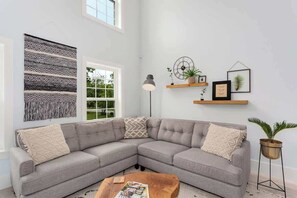 Televisión, videojuegos y oficina 